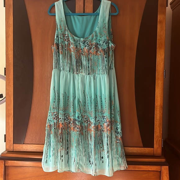 🔥🔥🔥Dress Barn Floral Chiffon Fully Lined Dress w/Dramatic Back-Zip-Elastic Waist - Picture 7 of 12